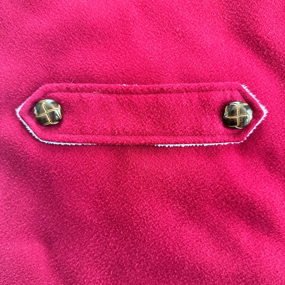 Livelovebark Gentleman’s Red Dog Coat - Picture 3 of 4